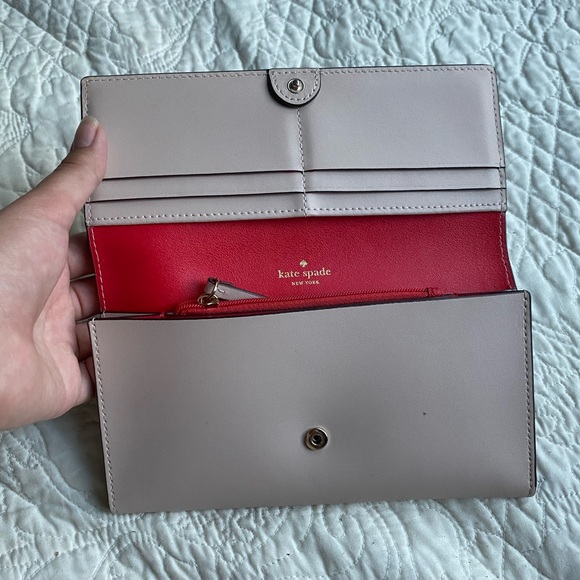 Kate Spade Wallet - Picture 3 of 4